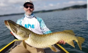 Guide de pêche pêcher le gros brochet en Aveyron